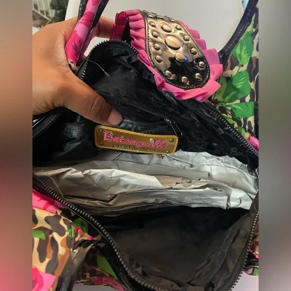 Betsey Johnson Floral Leopard Print Satchel Bag Studded Pink Roses NWOT - Picture 4 of 5